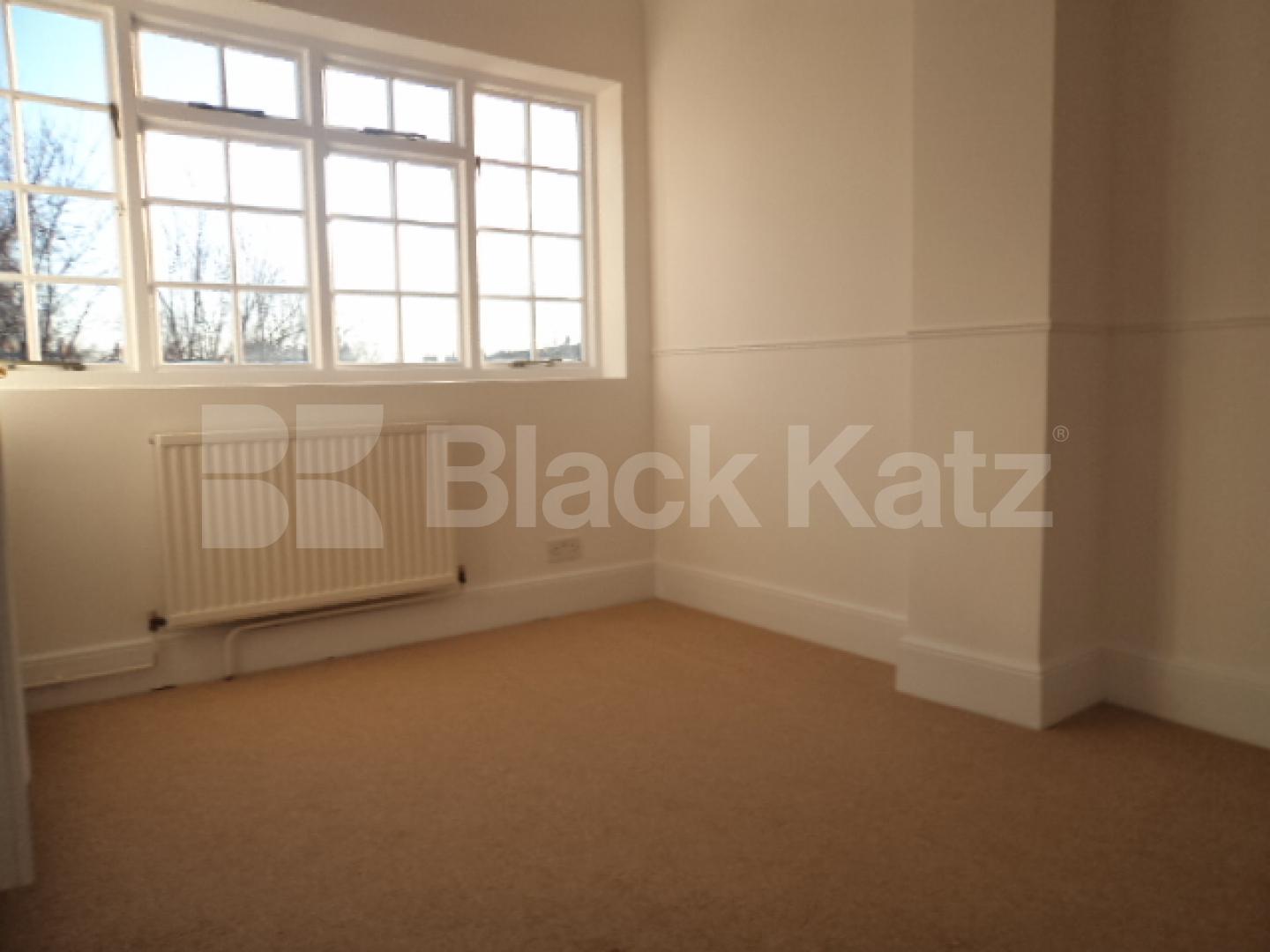 			NEW INSTRUCTION, 1 Bedroom, 1 bath, 1 reception Flat			 Harecourt Road, ISLINGTON